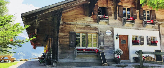 Alphütte Burlaya – Alpbeizli, Aussenansicht