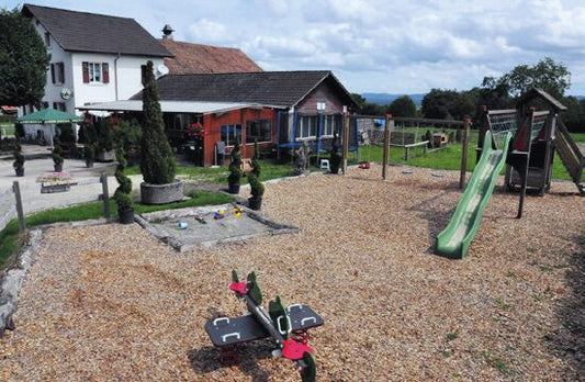 Restaurant Sur-le-Mont – Alpbeizli, Aussenansicht